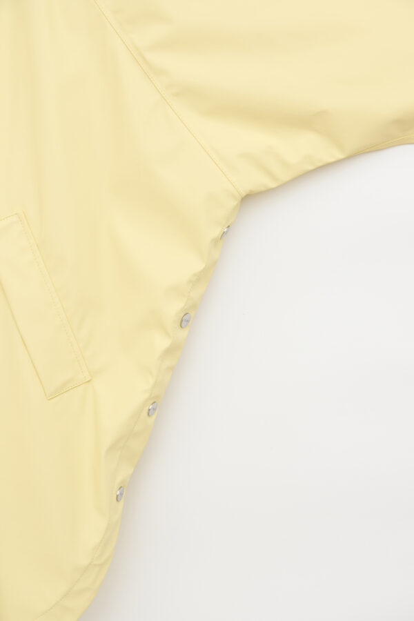 Light yellow Raincape Sky