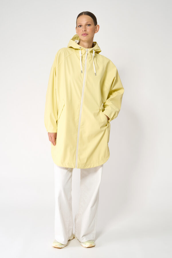 Light yellow Raincape Sky